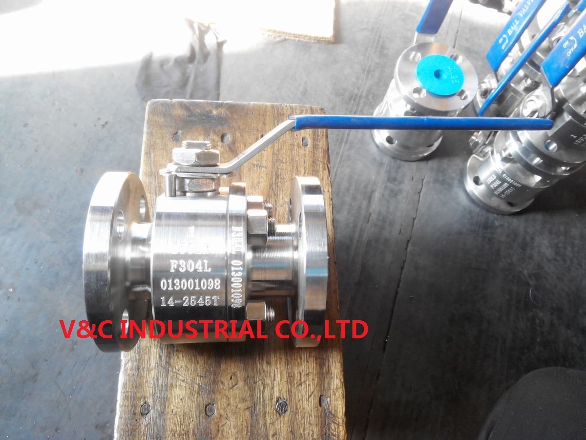 Stainless Steel Ball Valve with Lock Device Operate