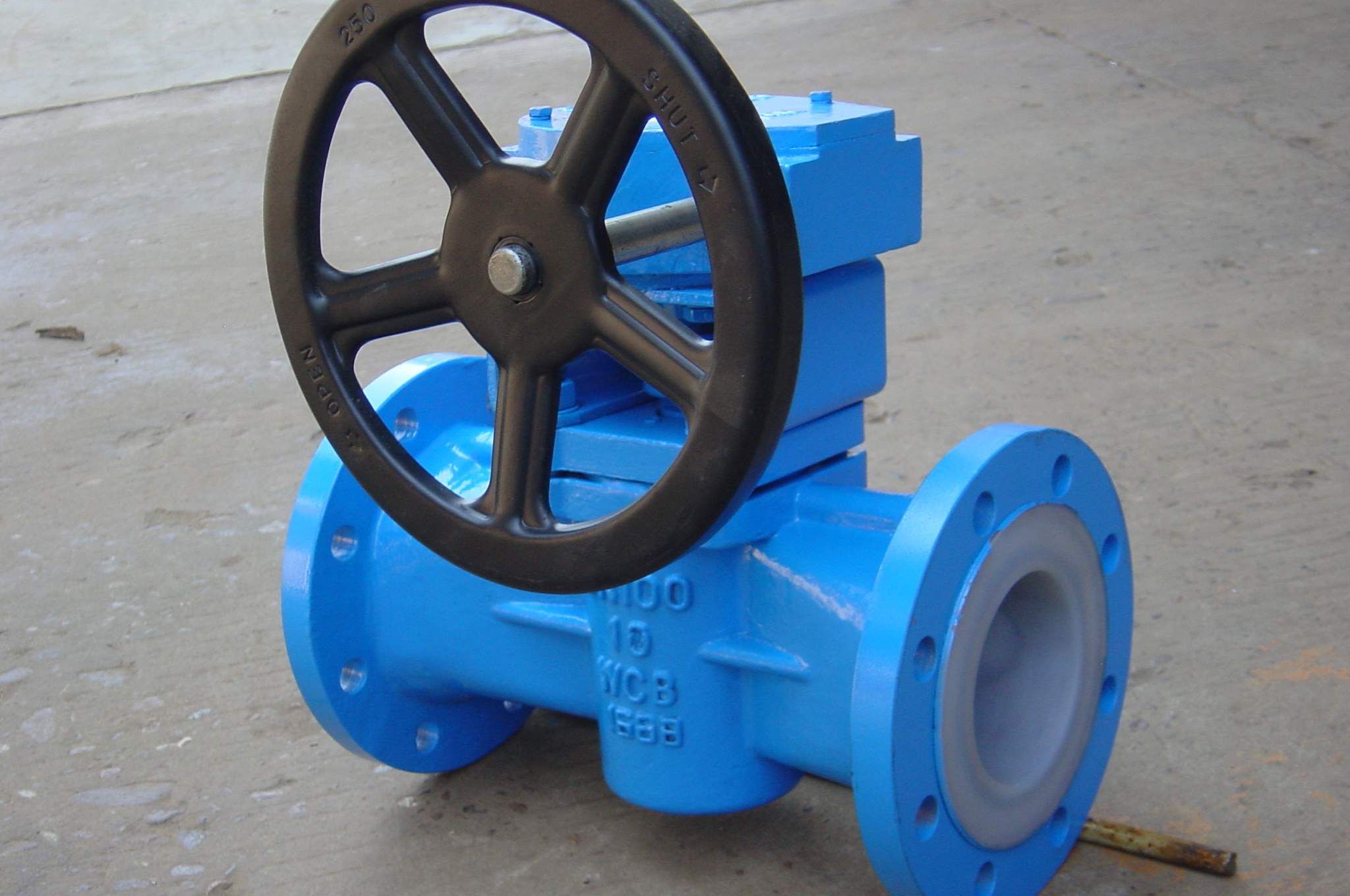 PFA Lined Plug Valve Flange Type