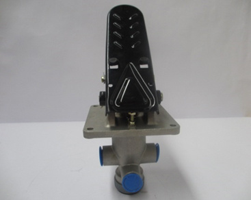 FOTON LOVOL Loader Foot Brake Valve (9D300-36A010000A0)