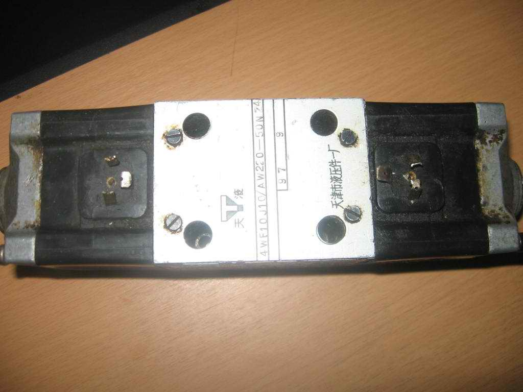 Big Solenoid Valves (4WE10J10/AW220-50N24)