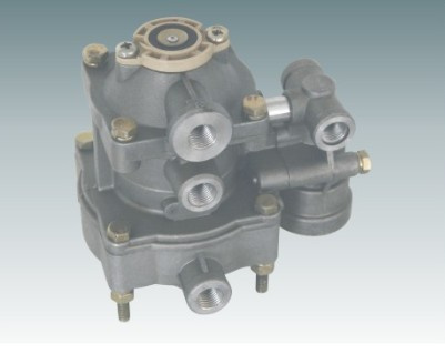 Trailer Control Valve for Benz/Iveco/Steyr 9730025010 /9730025200 /9730025390