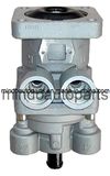 Foot Brake Valve for Benz (4613152480)